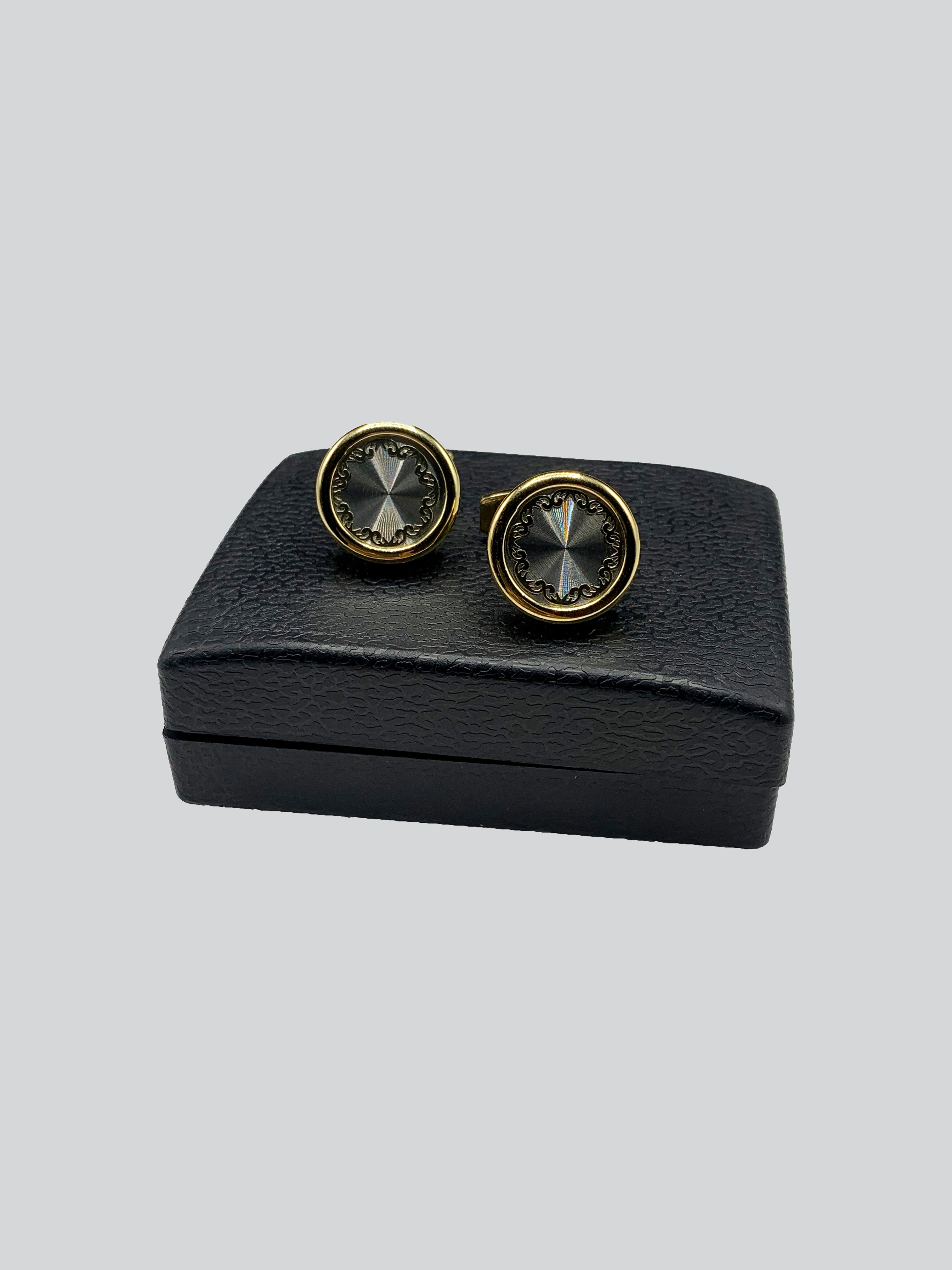 CUFFLINKS (003)