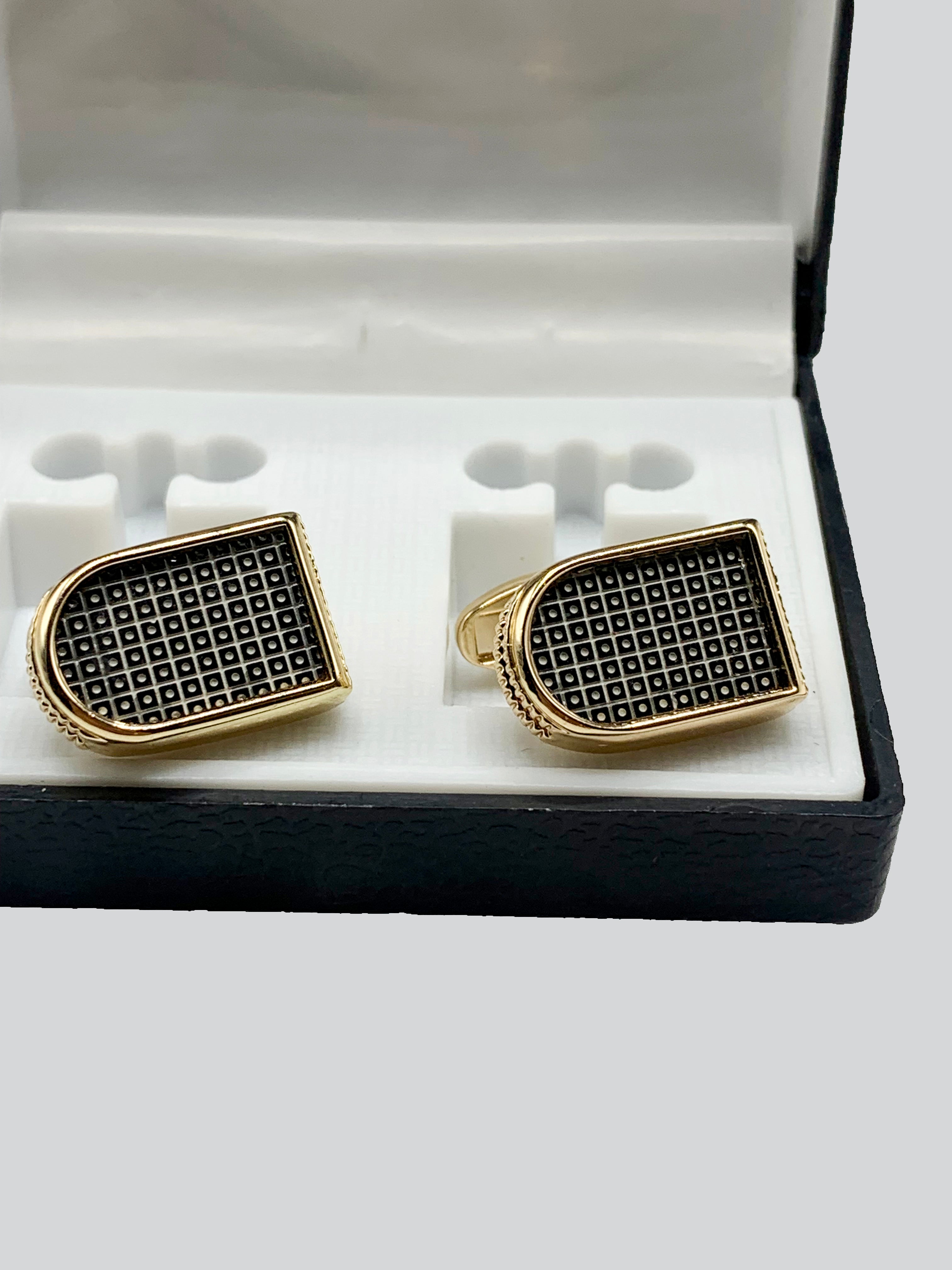 CUFFLINKS (004)