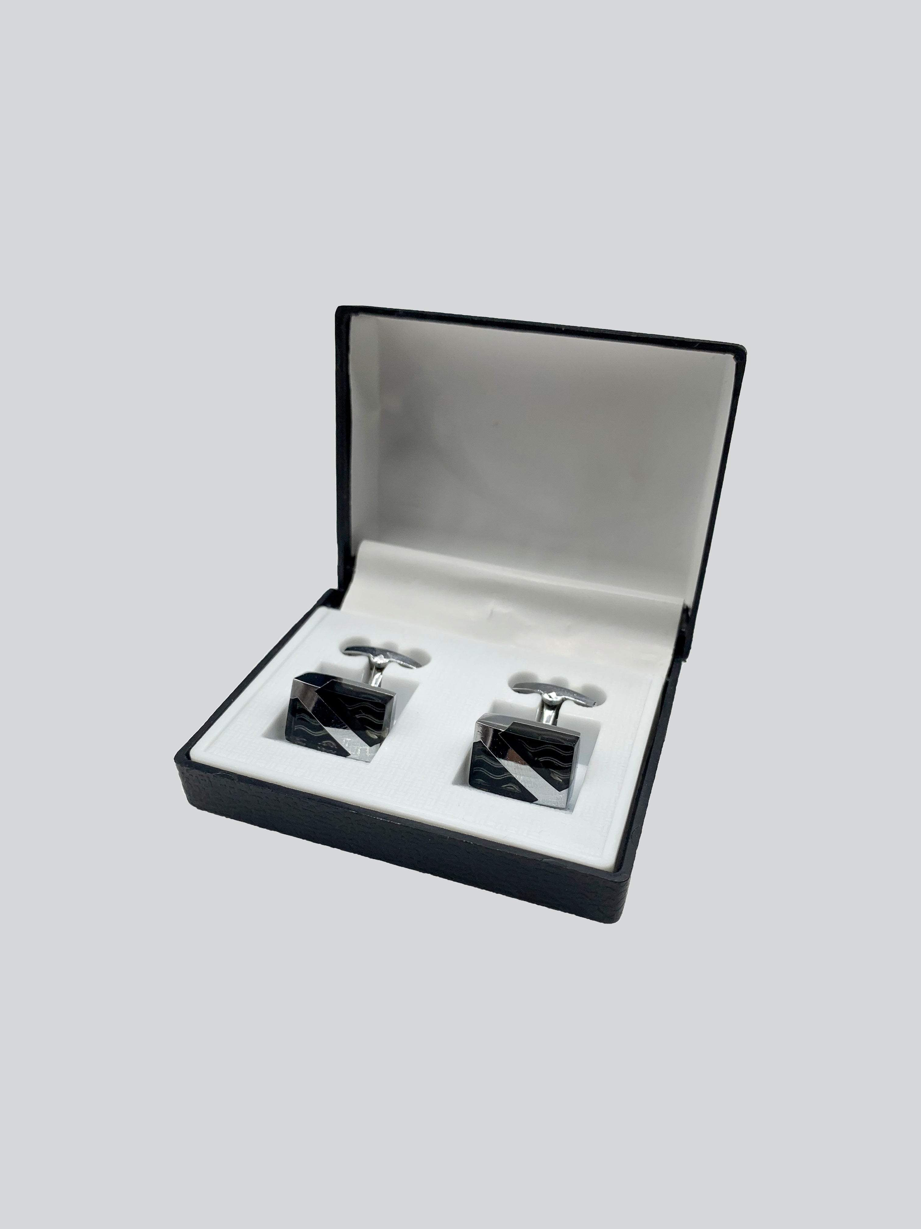 CUFFLINKS (006)