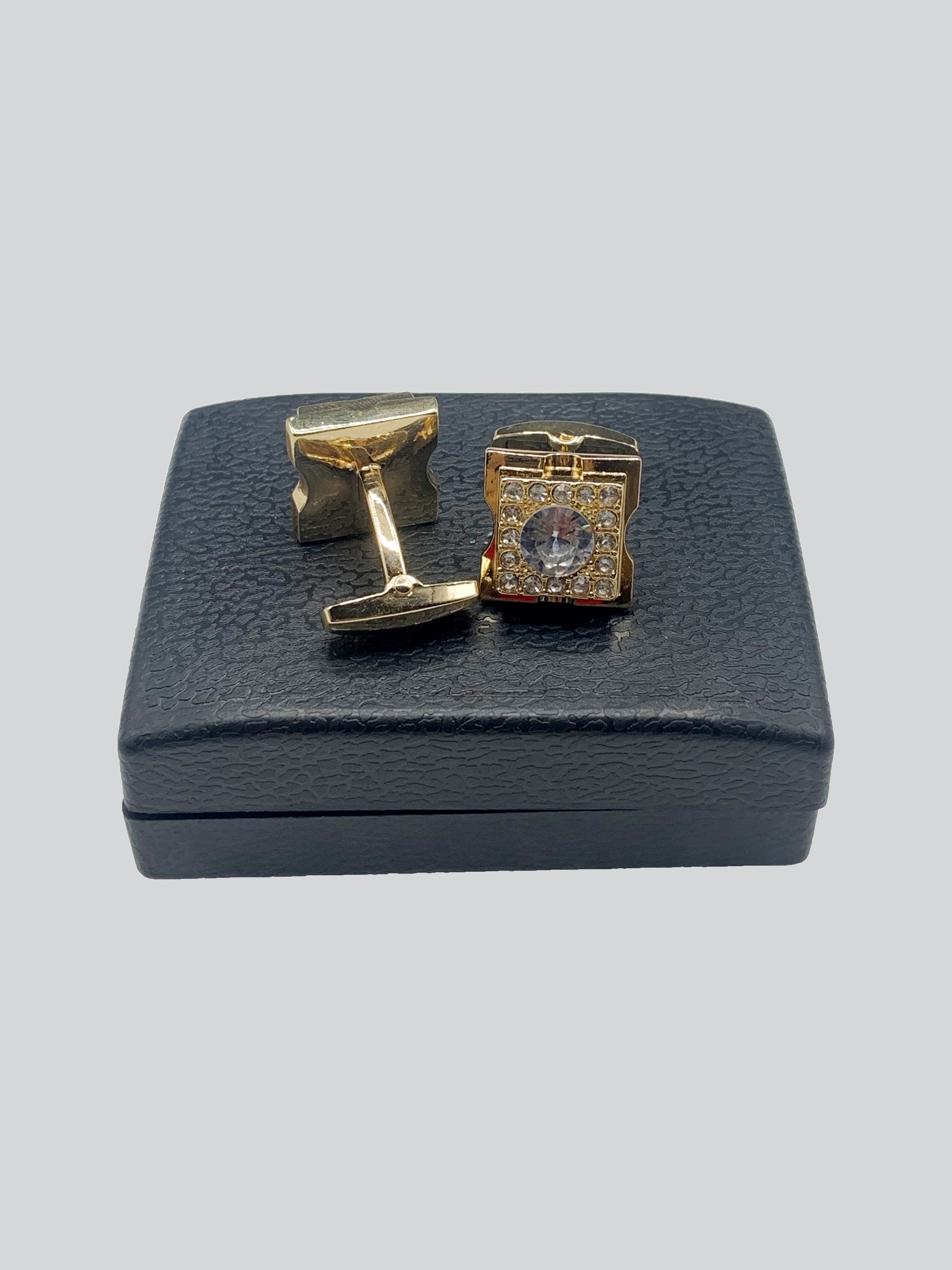 CUFFLINKS (001)