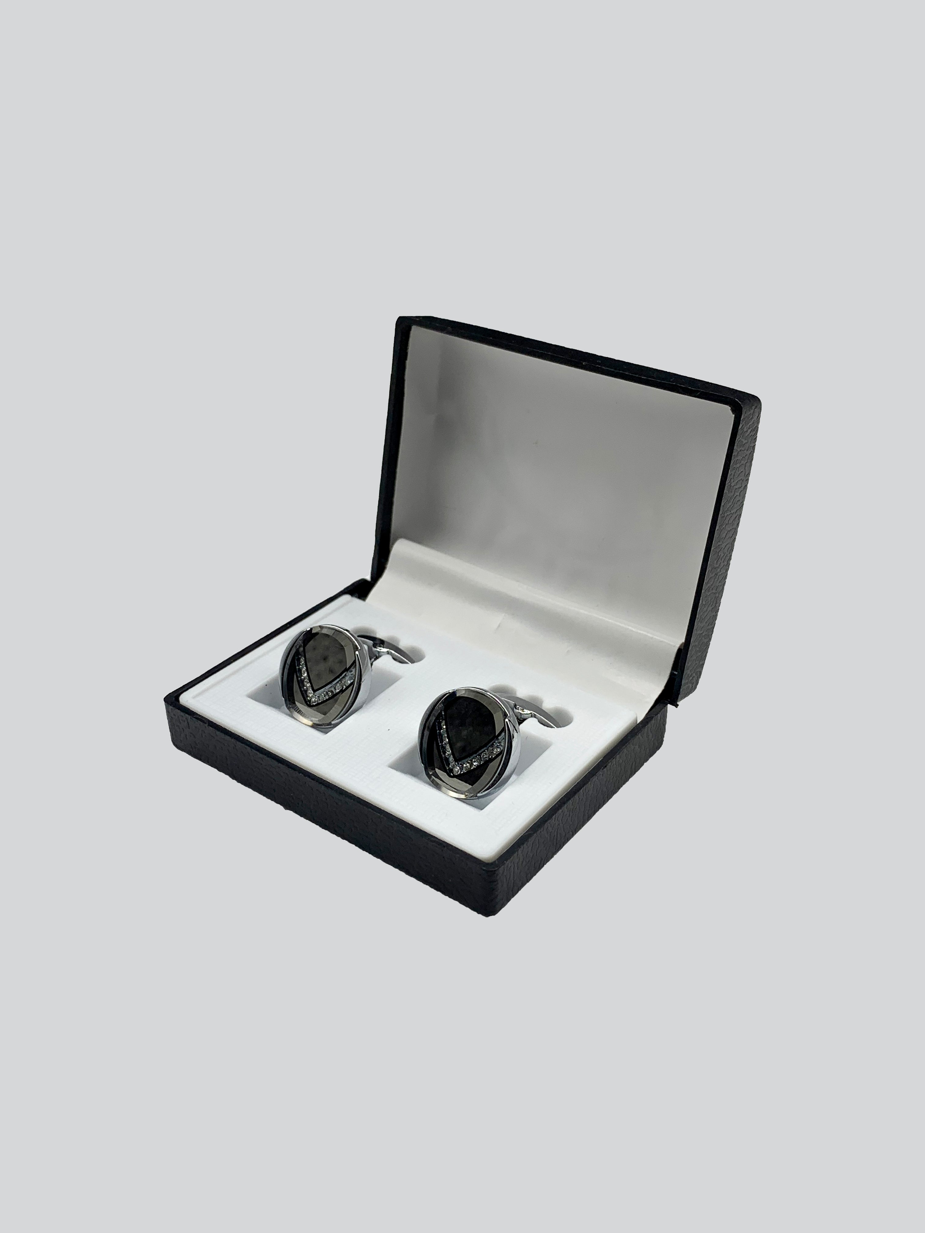 CUFFLINKS (012)